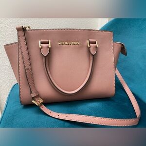 Michael Kors Selma Bag